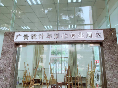 從“傳聲筒”到“敘事者” 廣告設計專業(yè)教育與行業(yè)邏輯的當代重塑